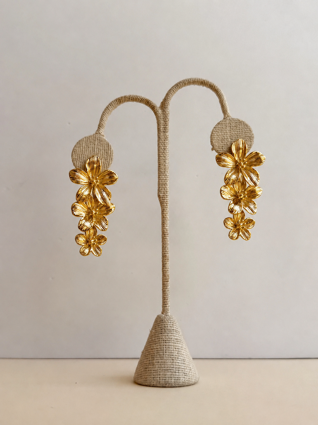 ARETES CASCADA