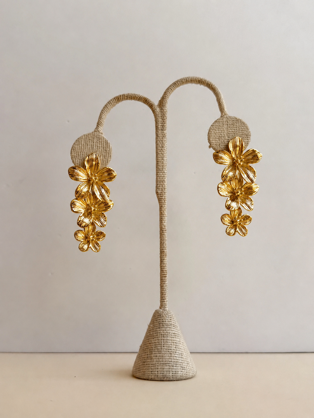 ARETES CASCADA