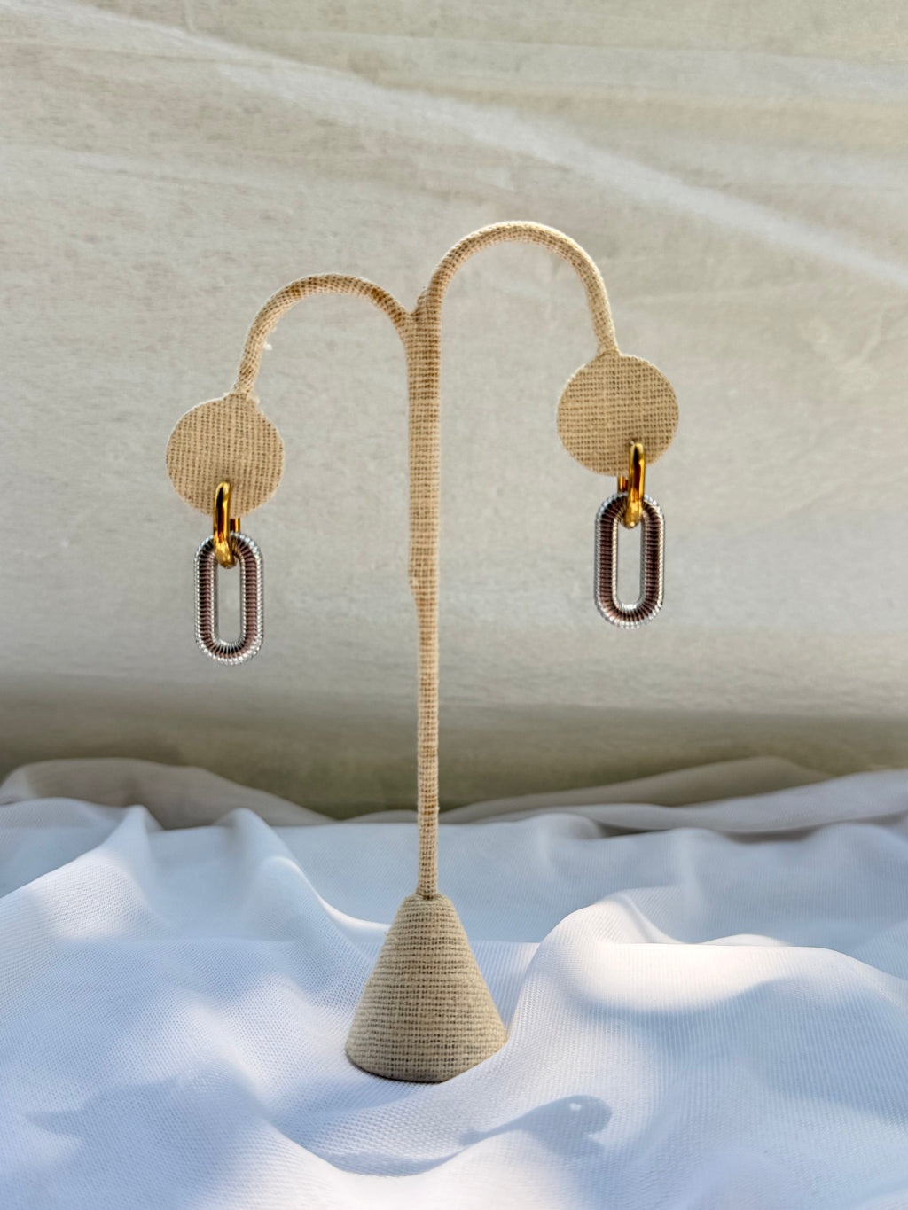 ARETES NINA