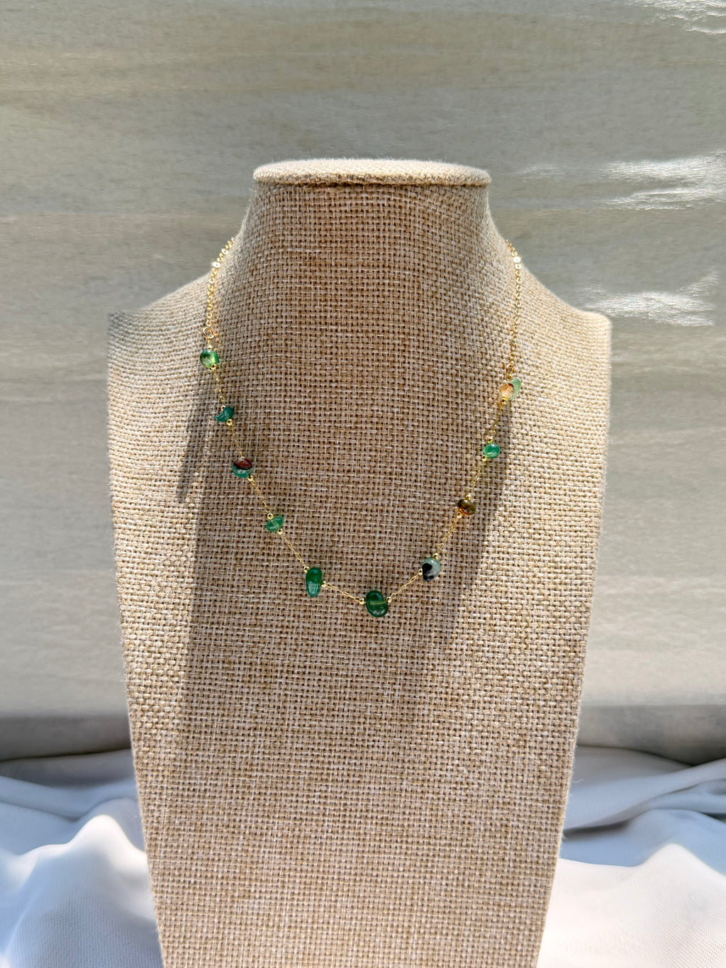 GARGANTILLA VERDE