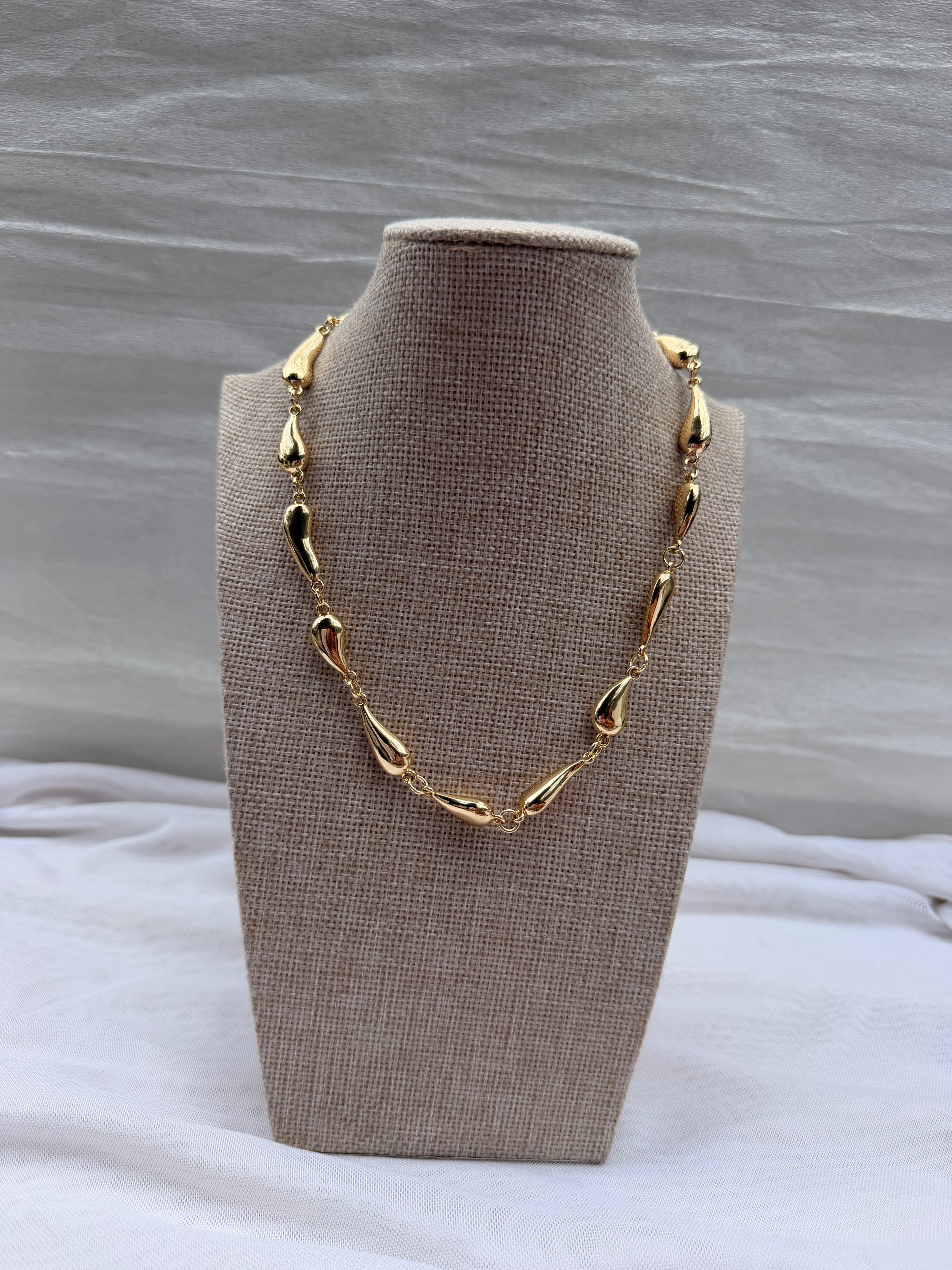 COLLAR AURA