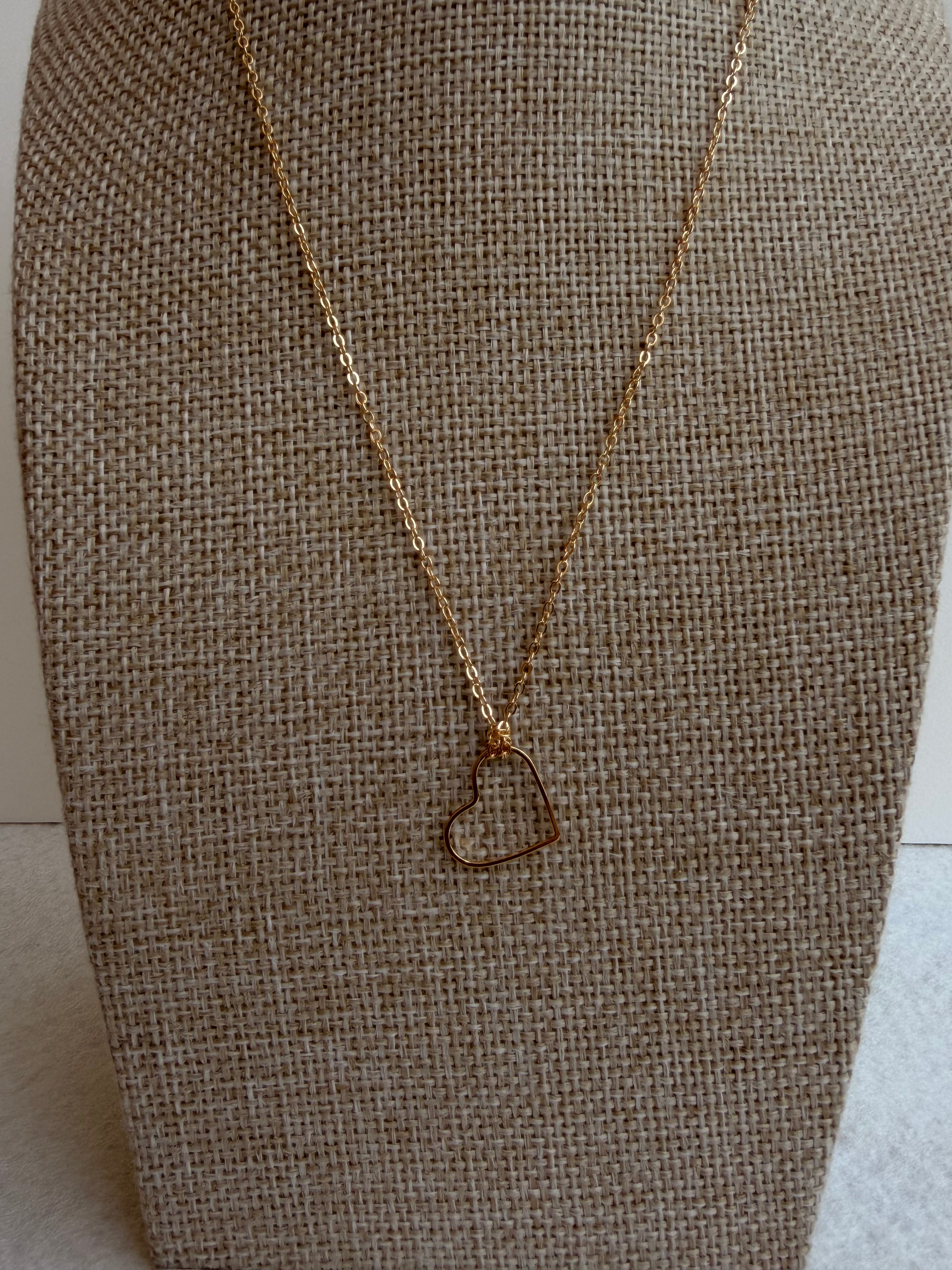 COLLAR HEARTH