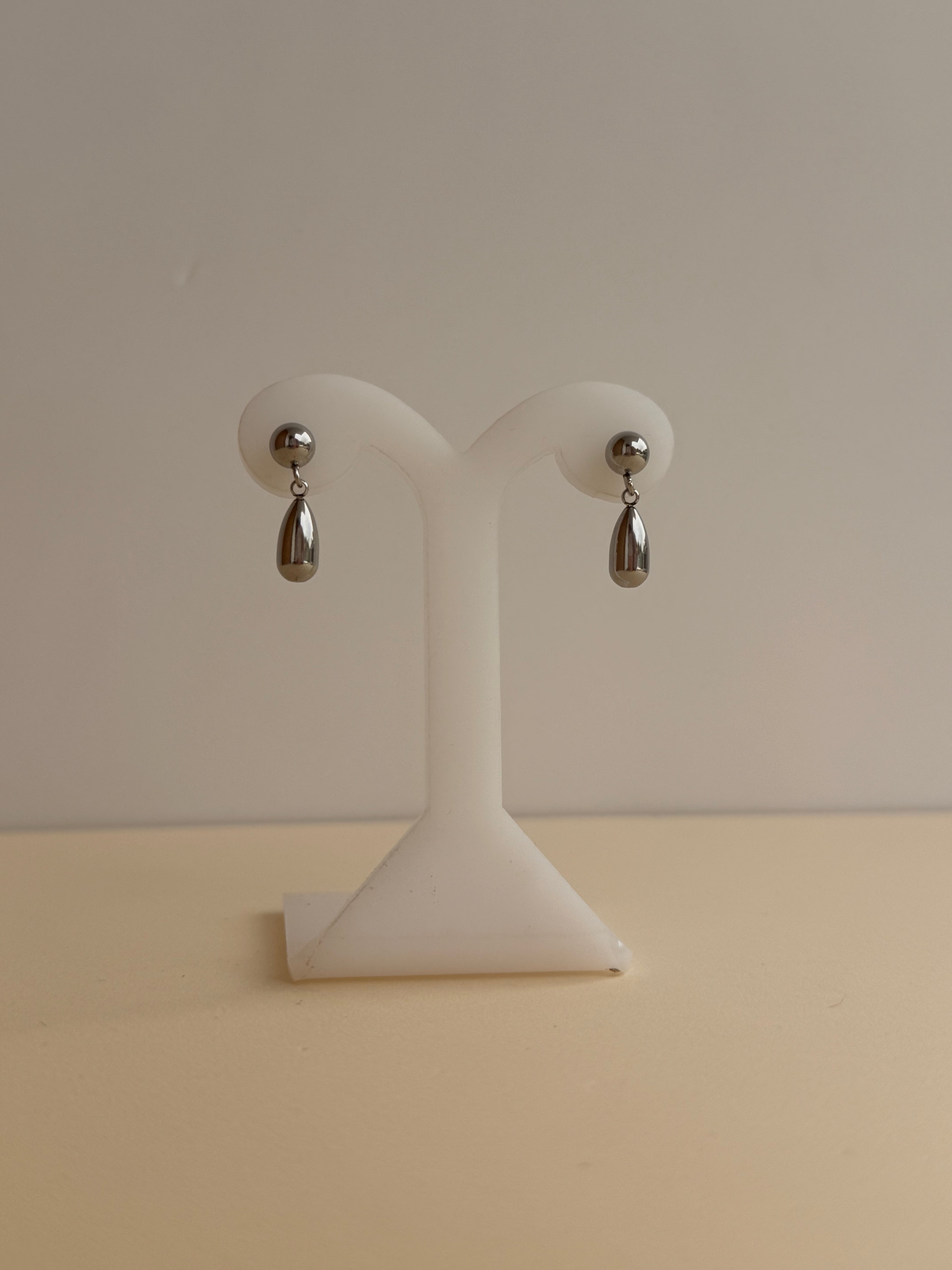ARETES GOTA SILVER
