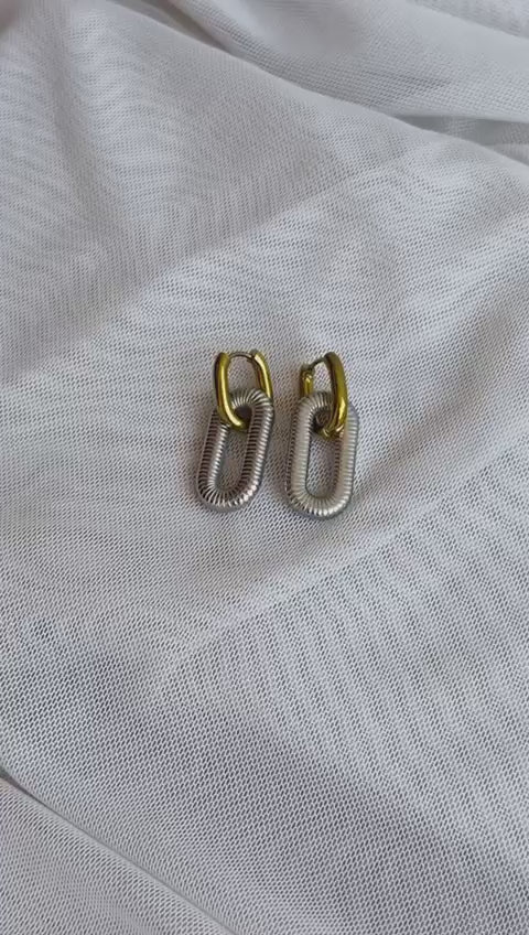 ARETES NINA